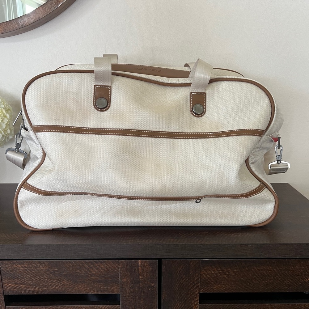 Delsey Paris Soft Air Weekender Duffle Bag - Picture 4 of 9